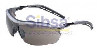 3M™ Maxim™ GT Protective Eyewear 14247-00000-20 Gray Anti-Fog Lens, Metallic Gray and Black Frame, 20 EA/Case 3M Product Number 14247-00000-20, 3M ID 70071561602, UPC 10078371626133